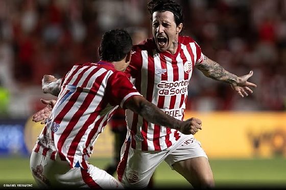 Na&uacute;tico x Sport