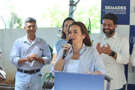 Adriane Lopes