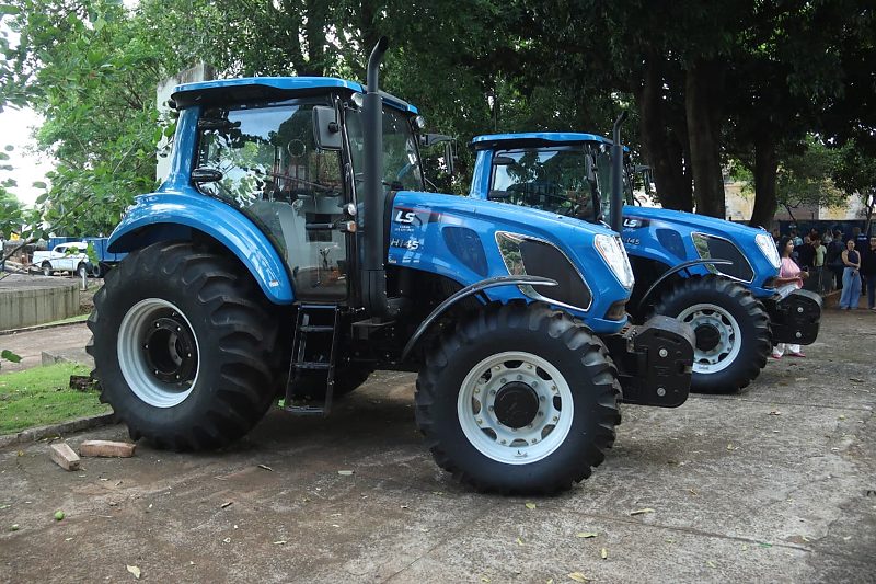 Campo Grande recebeu maquinários para ajudar na agricultura familiar