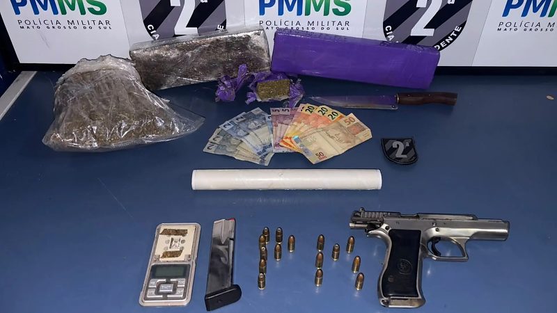 Homem é preso com pistola israelense e mais de 2 kg de drogas em Caarapó