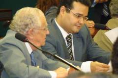 Sem tomar posse, deputado eleito atende 25 cidades