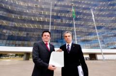 Azambuja e Vander acionam TSE contra PMDB...