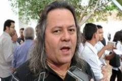Vanderlei Cabeludo desiste da candidatura